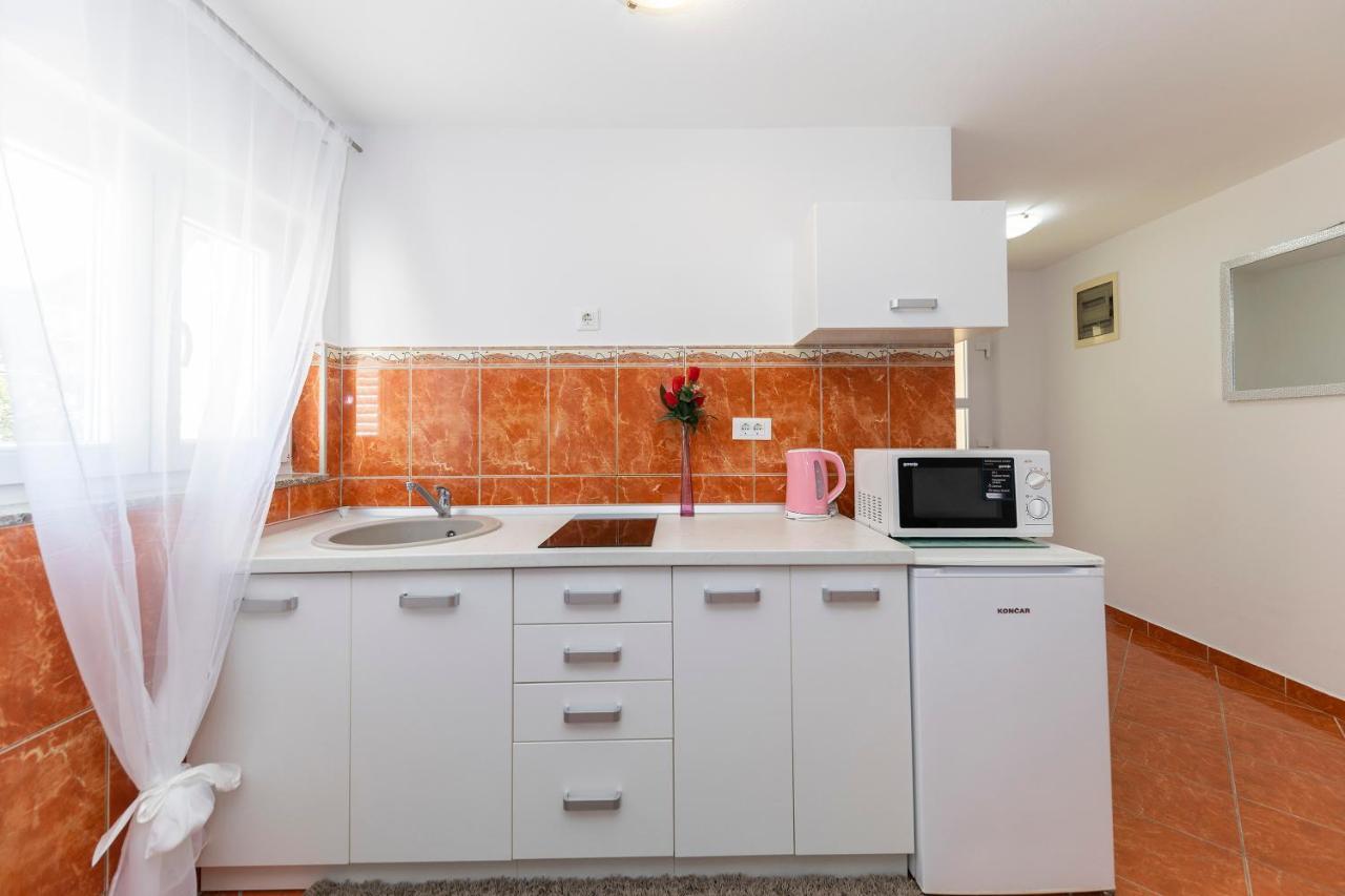 Apartmani Valentina *
