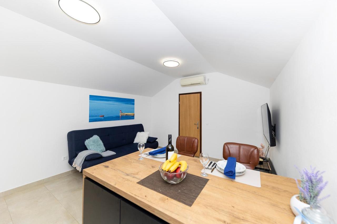 Apartament Valentina *